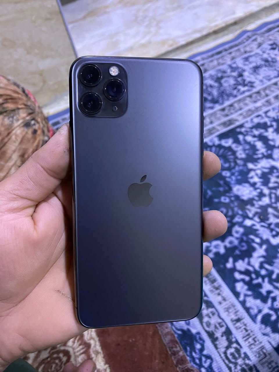 آيفون ١١ برو ماكس • ٦٤ • بطارية ٧٤
