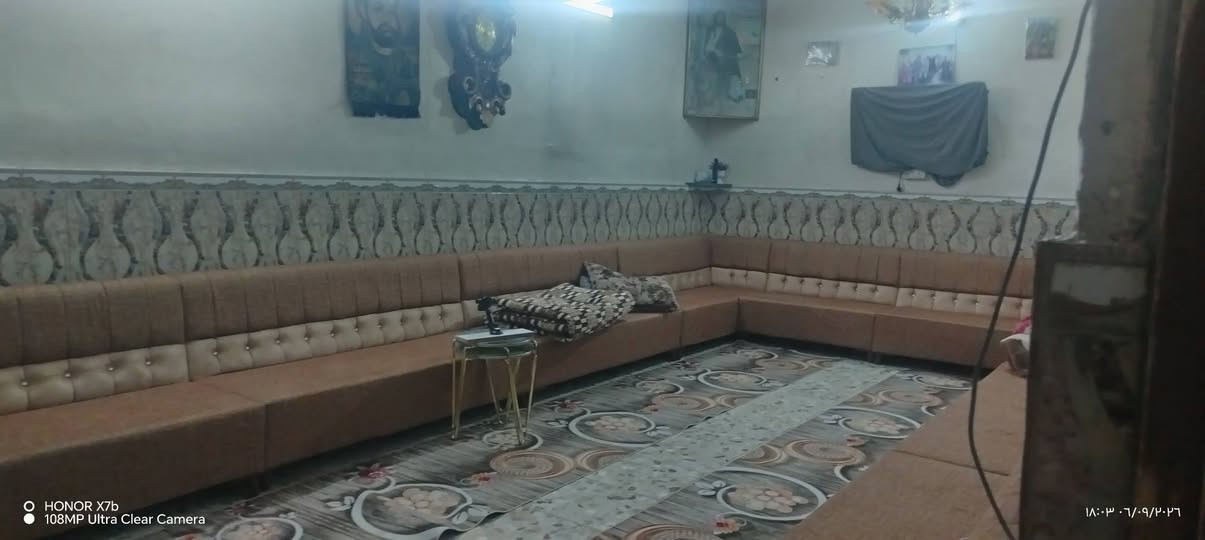 سلام عليكم بيت اللبيع مساحه ٢٠٠ ركن الواجه ٢٠ ونزال ١٠ في النجف حي الشهداء شارع النخيل خلف مجمع المياحي التفاصيل اتصل على الرقم *********** ابوعباس السلطاني
