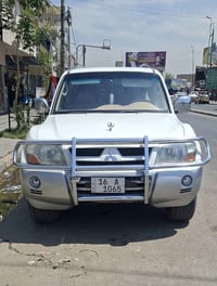 باجيرو ٢٠٠٦ • مكينة ٣٠٠٠ • ٧ راكب