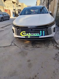 سياره ماشيه الكلي 10000بيهه اشويه صبغ بلبنيد لاستفسار 07712257215