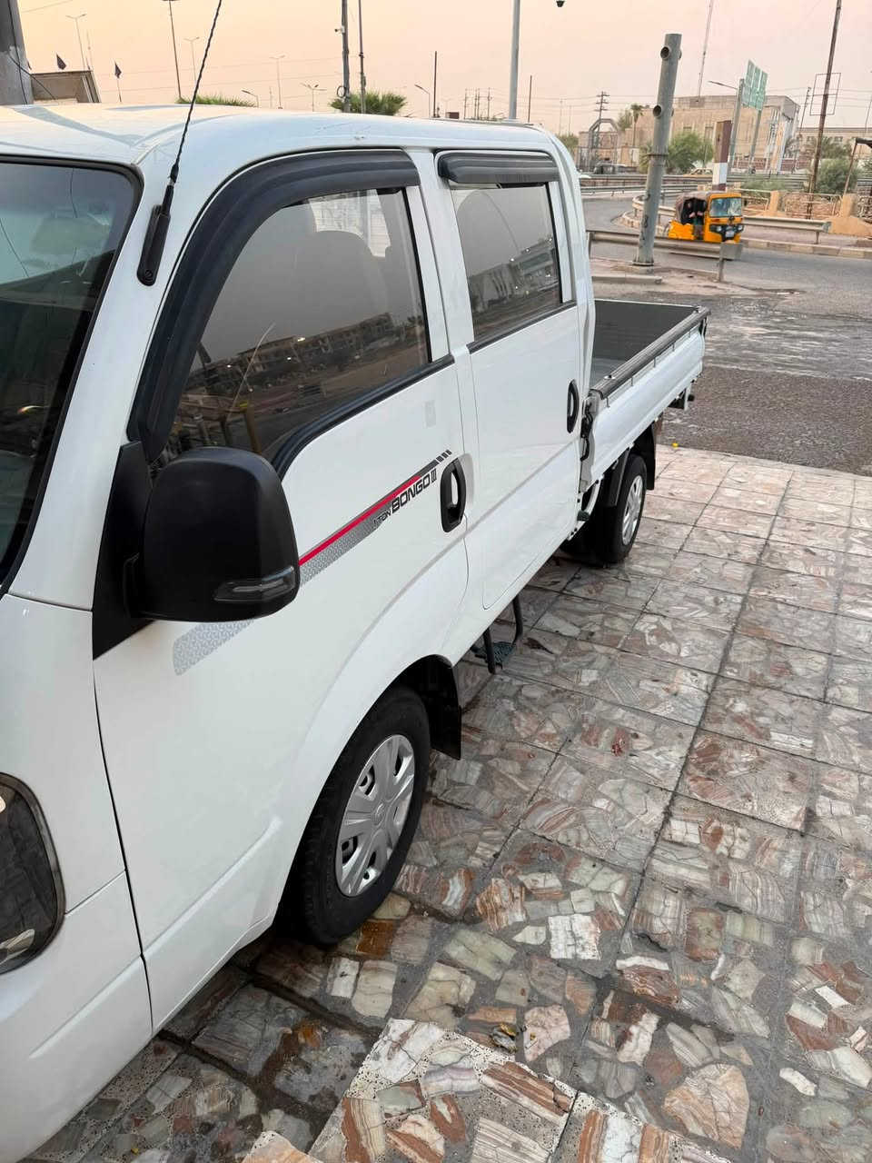 كيه حمل دبل قماره مسكر اوتوماتيك دبلو موديل22سياره جديده ماشيه75مكان سياره العماره للاستفسار***********
