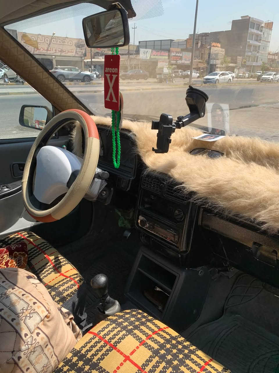 سياره سايبه للبيع ابيع بدون راعي بيها مكينه برايت جديده سنويه اصليه عندي ومستمسكات راعيها عندي ابيع كوم حديد *********** قفلها 12 ورقه
