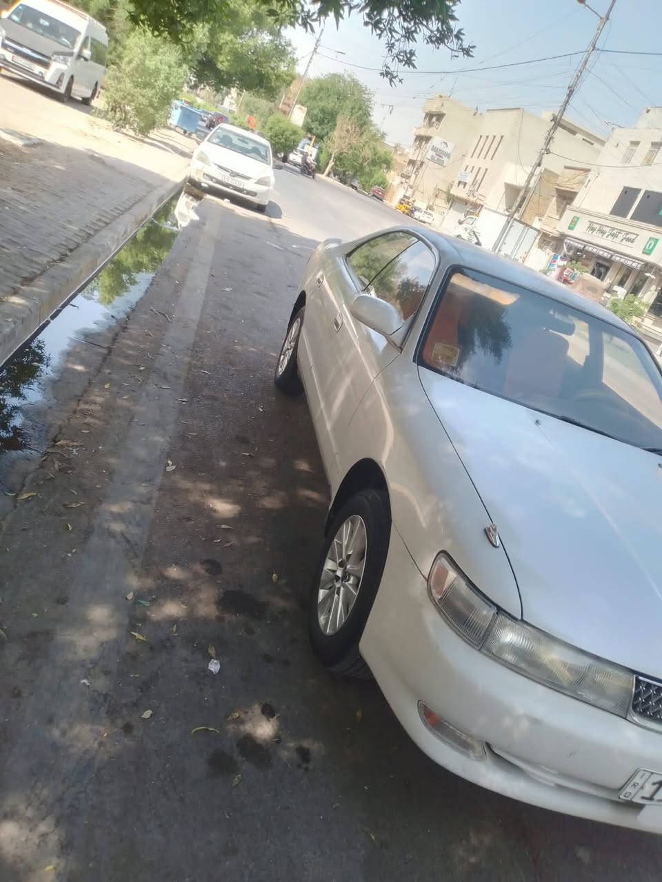 مارك ٢ موديل ٩٣ مكفوله من ضربه وصبغ وكص محرك جديد صدر أمامي وخلفي جديد تخم تاير جديد تبريد ثلج سياره جاهزه من كلشي مكان السياره بغداد السعر ٥٨ وبيهه مجال قليل ***********

