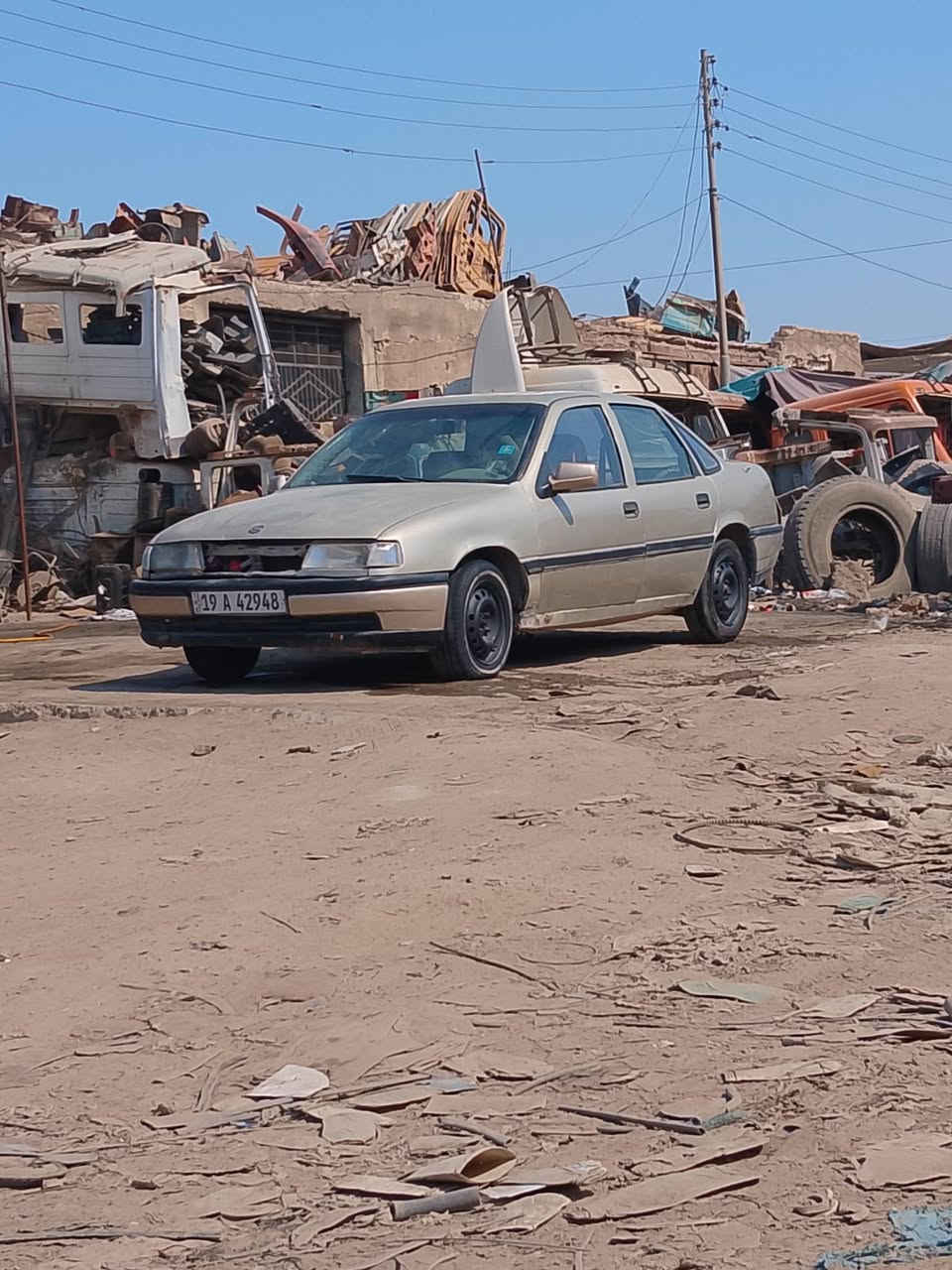 سلام عليكم
للبيع 
موديل 89+سنويه بعدهي ماساقطه نكليزي كربلاء
تخم تاير+حداديه نص عمر 
مكينه وكير حلوات 
دواخل حلوه 
سعر 18وبيه مجال 
مكاني نجف حي النداء ***********
