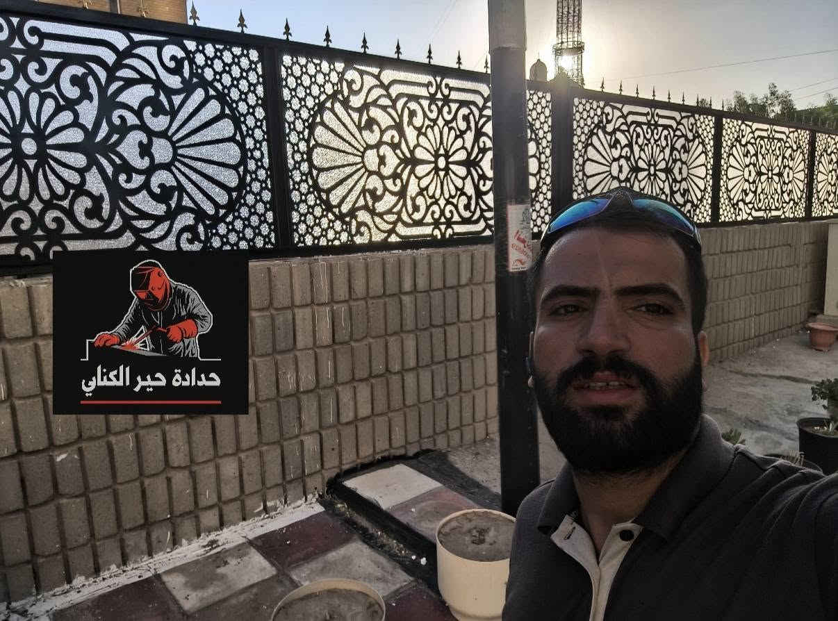 حداده حيدر الكناني
 مستعدون كافه انواع الحداده🧑‍🏭
 ابواب🚪 شبابيك🪟 كرفانات🏪 محجرات ☑️سقايف كيسبان✅ غرف سندويج✅ سياج خارجي ✅ مراجيح ✅قمريات مطابخ ✅يتوفر لدينا احدث الديكورات التركية 🇹🇷 العمل داخل بغداد العنوان بغداد العبيدي ***********
