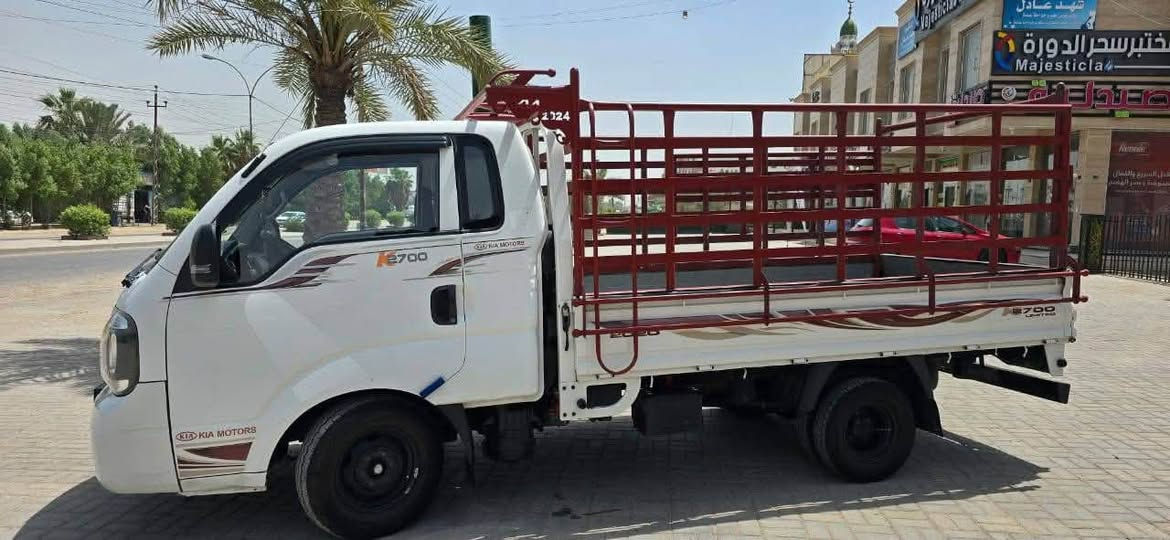 السلام عليكم للبيع كيا بنكو 2700
رقم بابل الدولي 
موديل 2020سيارة جديدة على وضع الشركة
المحجر اني امفصلة بالصويرة
تخم تاير جديد توني شادة كوموهو
بيهة بارد بالخشم وبدلت البنيد شركة
الشراي يتصل ماموجود على الفيس
السعر 128$وبيهة مجال حك الجية
***********

مكاني البياع
