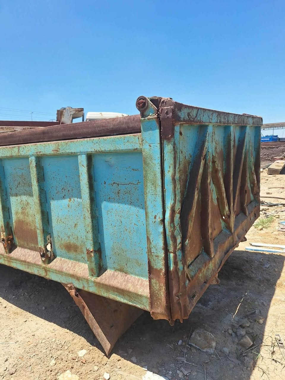 بدي ألبي للبيع
الطول 5و 10 السعر 27وبي مجال

***********

***********
