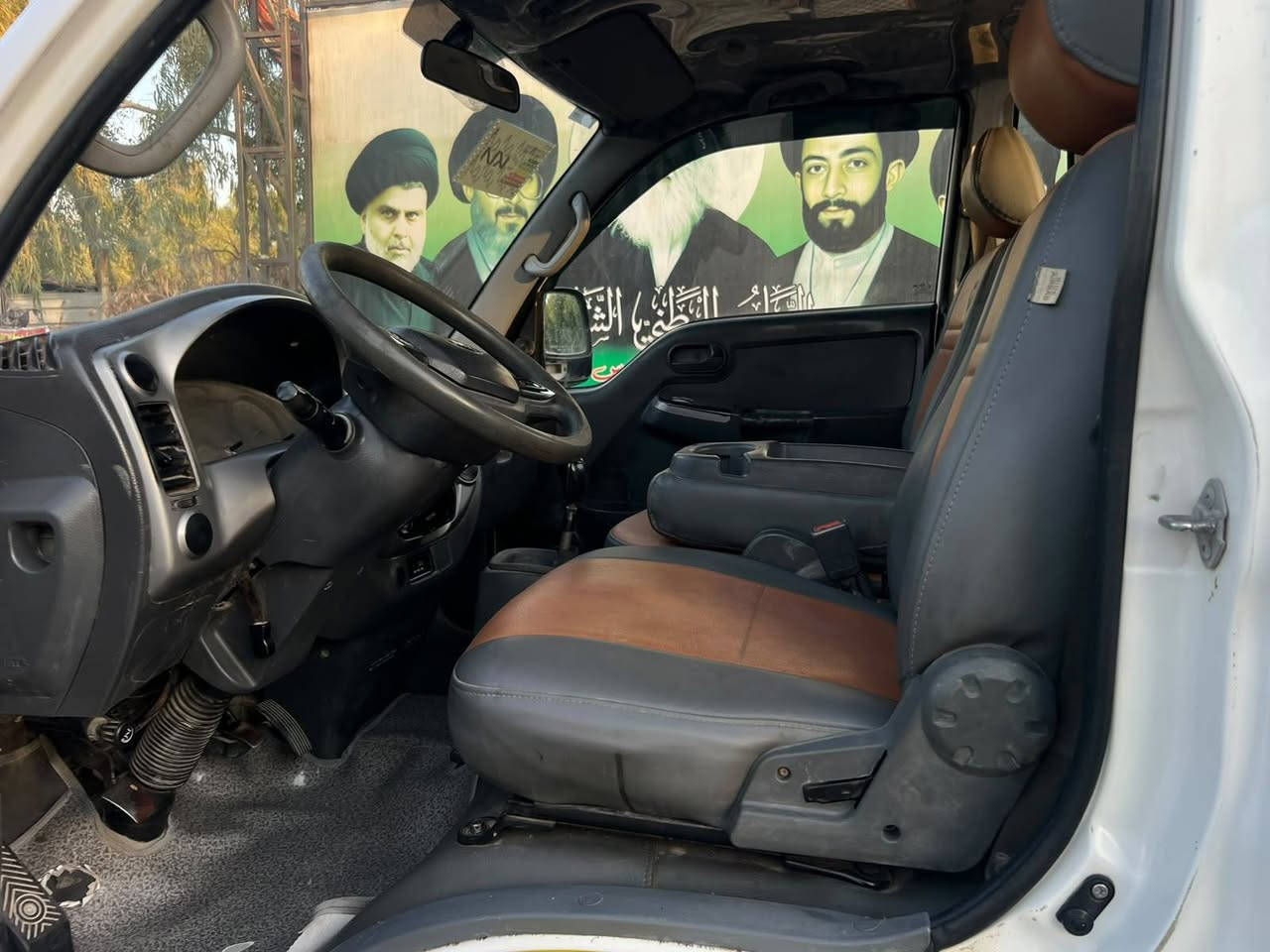 السلام عليكم فحل واسط مشروع وطني شرط التحول سنويه لحد 28 مكفول من حادث والصبغ والتبديل محرك وكير وكسن كفاله ويل 14 محرك 4000 مفتوح جاهزة للعمل عنوان بغداد حي الامين السعر 122 وبيها بصيط تبريد ثلج ***********
