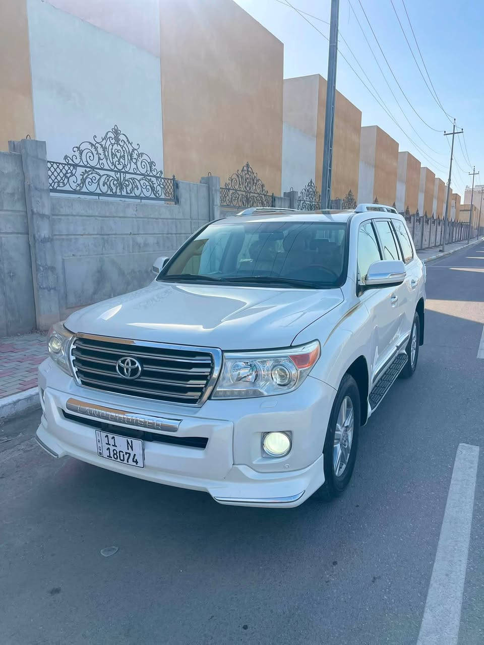 سلام عليكم
لاندكروز 2015 بريم GXR محرك 6 سلندر جديدة وبالحقيقة احلا من الصور رقم بغداد دولي بأسمي تحويل مباشر   السياره كفاله ع وضع الشركه شرط الفحص 
المواصفات
(فتحة سقف ,مري شفط , مري قلاب , بصمة ابواب ، تفتيح وتقفيل لمس ،كامره خلفيةاصل ،طفايه ،حساسات امامي خلفي ، ثلاجة ،لد نهاري ، دوسات ليزريه ، تحكم استيرن ،لايت زنون ، كشن كهربائي 3 دكم ،اشاير ترحيب ،8 ايرباكات ،3قطع تبريد ،زراكات لايت تبريد ثلج كير محرك مكفولات)
السعر 375 $ 
الموقع كربلاء سيف سعد 
للاستفسار 
***********
***********
