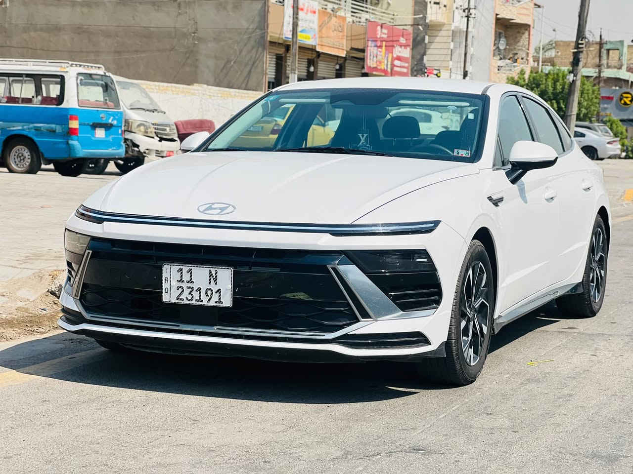 هواندي سوناتا 2024 وارد امريكي 
حادثها قبق جنطه ومبدل نفس اللون مع تعديل بمقدمه الحوض بدون دواخل بدون ايرباك 
ماشيه 43 الف ميل بالعراق ماشيه 3 الاف فقط 
مكينة 2500 gdi بانزين
مكفوله من الصبغ حت الدعاميات نفس اللون 
نص مواصفات 
دخول ذكي بصمه 
لد نهاري 
كشنات مخمل 
كير مكينه بحاله ممتازه شغل واطلع
للبيع مكاني بغداد الشعب
واتساب ‭ ***********
بسعر 177 ومجال 
مكلف بالنشر 🙏🏻 واسف على الاطالة
