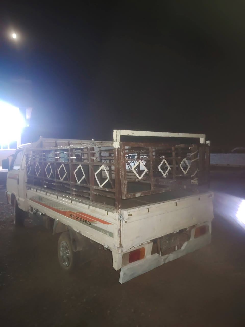 كيا بنكو موديل 95 فحص الانبار وكالة من الوكيل الشرعي ما اندلو
كير محرك نضاف
شاصي جديد
صدر جديد
تواير جدد
دينمه جديده
راديتر جديده
السعر 23 وبي مجال قليل 
القيارة ازهيليله 
السياره نضيفه الشراي يتصل على هذا الرقم ***********
