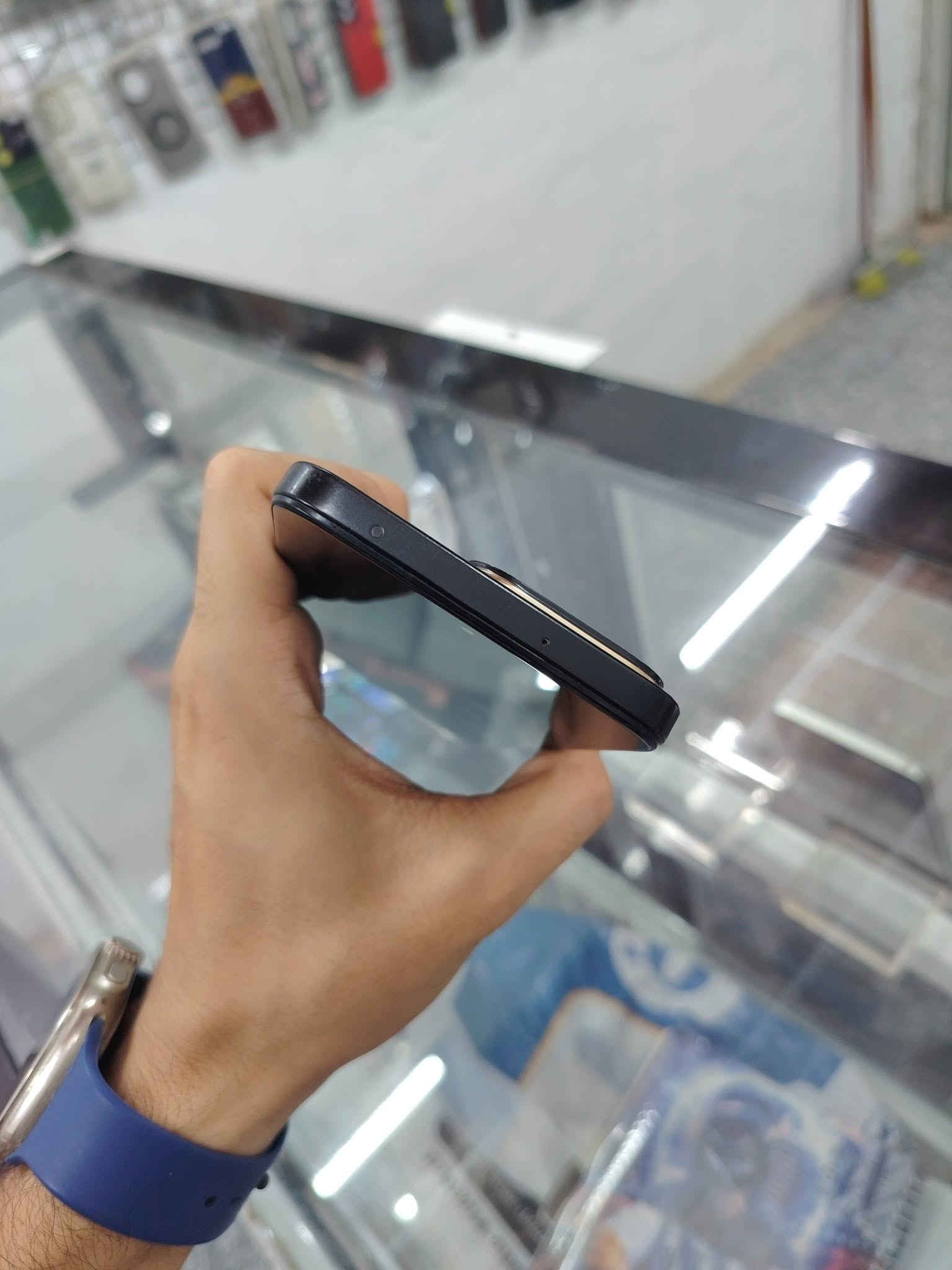 هونر x7c ذاكره 256 مستخدم نضيف بدون ملحقات السعر 200 شامل توصيل فقط بغداد مكاني بغداد جسر ديالئ القديم شراي راسلني ***********
