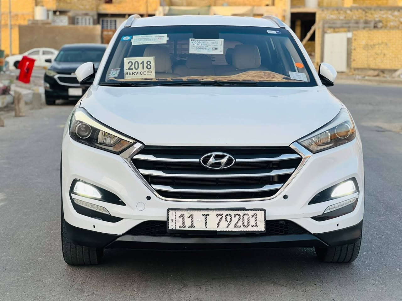 السلام عليكم للبيع توسان موديل 2018 حره بغداد تحويل مباشر الرقم الدولي وارد خليجي بيها ثلاث قطع صبغ جاملغ وبنيد وباب 
مواصفات السياره شاشه كبيره كامرا دوار تحكم ستيرن جهتين اشاير بالمري مري قلاب ويل كب كروم تبريد قطعتين لايت لد امامي وباقي المواصفات معروفه السياره جديده وجاهزه كير محرك تبريد تخم تاير حداديه كارتون
#مكان_السياره_الناصريه
السعر 138 وبيها مجال
للاتصال عل رقم الهاتف
‏‪***********‬‏
‏‪***********‬‏
