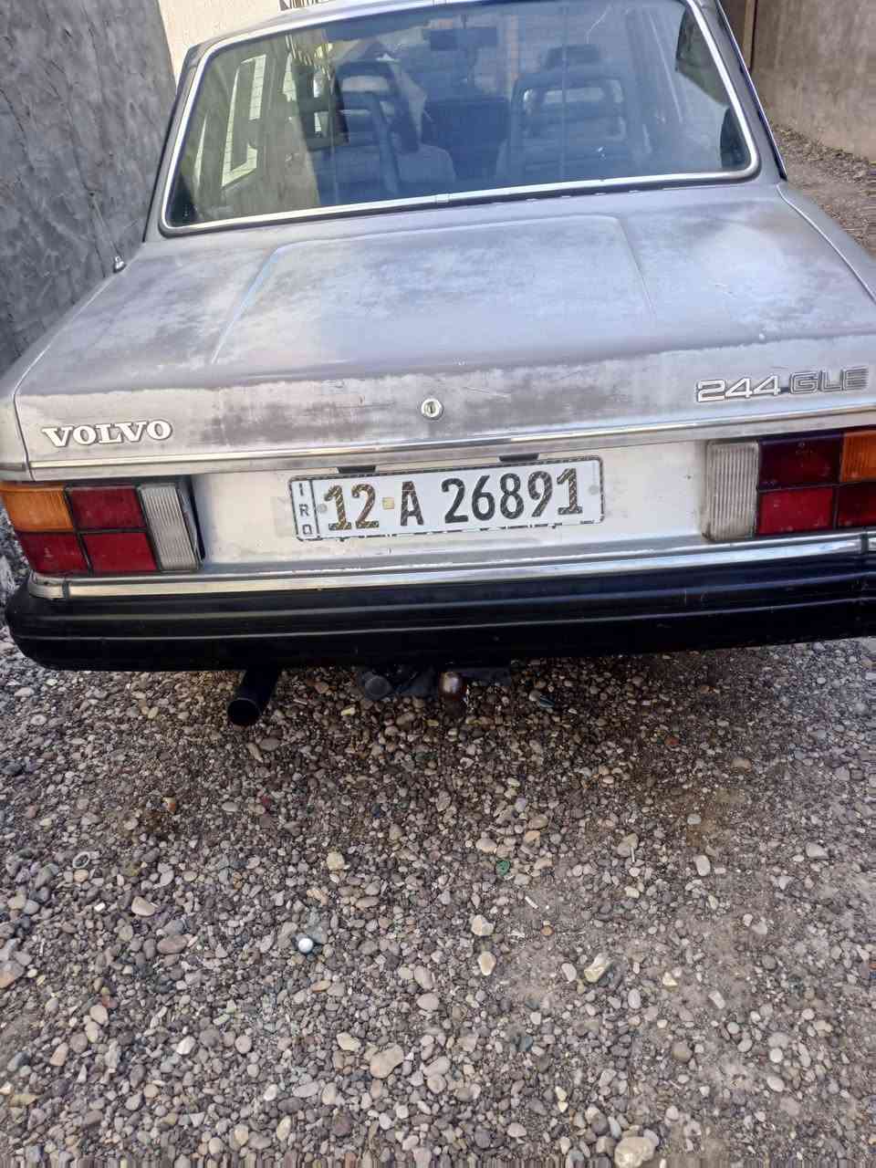 السلام عليكم عندي فالفو للبيع موديل 82 فول مواصفات تبريد شغال تخم تاير خط ابيض ويل كب بلادي رقم نينوى إنكليزي وبسمي المكان بغداد المدائن رقم الهاتف ***********
