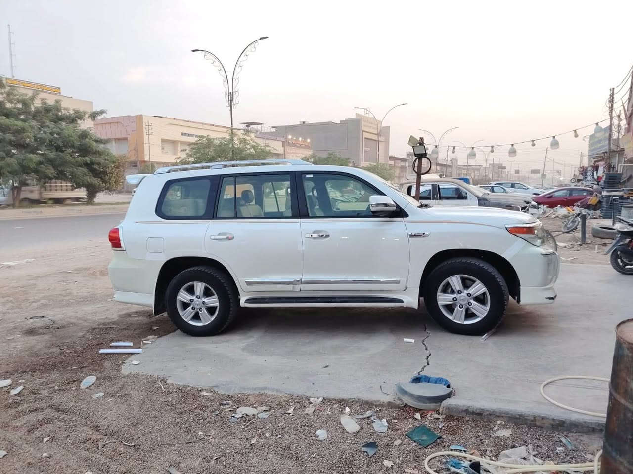 لاندكروز GXR • ٢٠١٣ • رقم بغداد