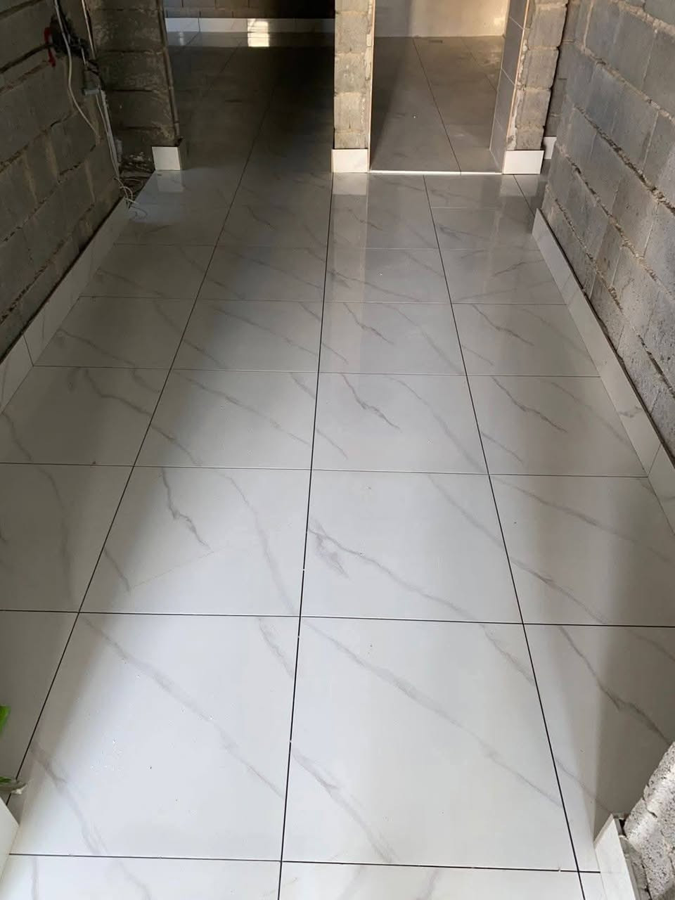 اسطە سیرامیك متفرغ اشغل بسعر مناسب ***********
