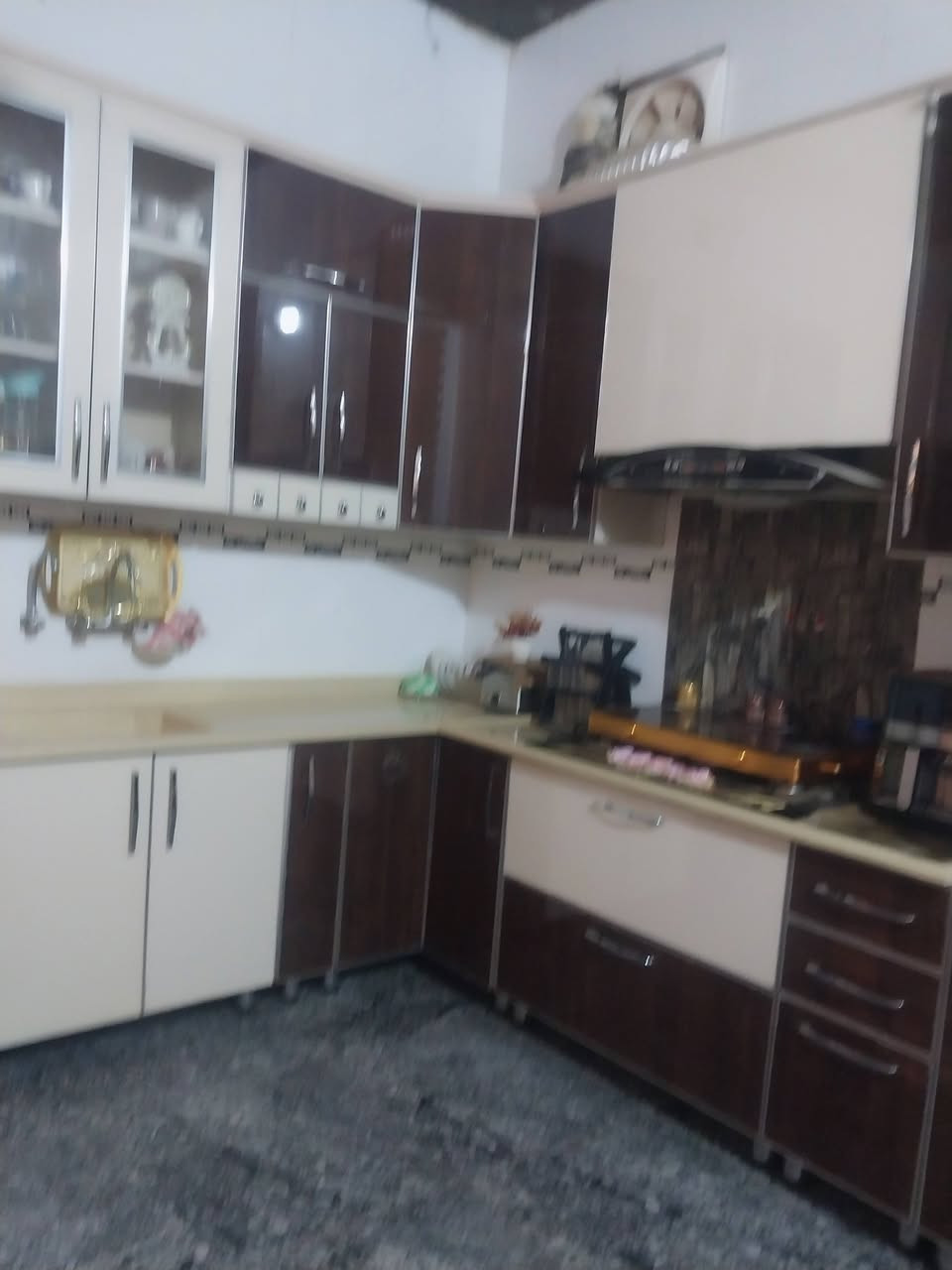 بيت للبيع 150م  قرب اسواق كرز  للإستفسار ***********
