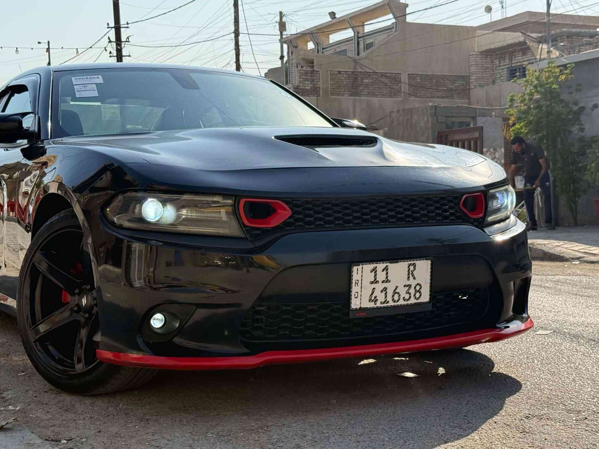 السلام عليكم دوج جارجر موديل 2015/ماشيه 150حقيقي فئه SXT بلاس
السياره داخله كلين شرط آكلين بلعراق صار بيهه بل جاملغ الخلفي ونصبغ وشخط بل جاملغ الامامي جهه السائق ونبخ ويا الباب شرط بدون معجون اوبدون تبديل  بدون شاصي بدون لغد بدون ايرباك السياره كفاله عده الي ذاكره السياره بدون اي قطعه تبدليل فقط البنيد لان امحدث السياره بيهه كت كامل SRT بل كامل دعاميات او دوس او بنيد شادلهه ويل نجمه خسفه قويه جديد هوه وتخم تاير 
مواصفات كشن حضن شاشه جبيره +شفتات استيرن +كامره خلفيه وبعد بيهه مواصفات 
السياره ستخدام شخصي رقم بغداد النكليزي اب اسمي تحويل مباشر امبرمجه بل كامل يم مصطفى ايكل أنسى حماوه شرط حماوه 88ثابت /كير مكينه اكسل صدر كله جديد ادامه قبل اسبوع مسويلهه السياره كل نقص ما بيهه غرفتهه بعدهه جديده مكينه 360c/ كير طياره السياره حلوه بس نقصهه بوليش فقط السعر 150وبيهه مجال حك الجيه الشراي يتصل ويدلل العنوان بغداد /رقم الموبايل ***********
