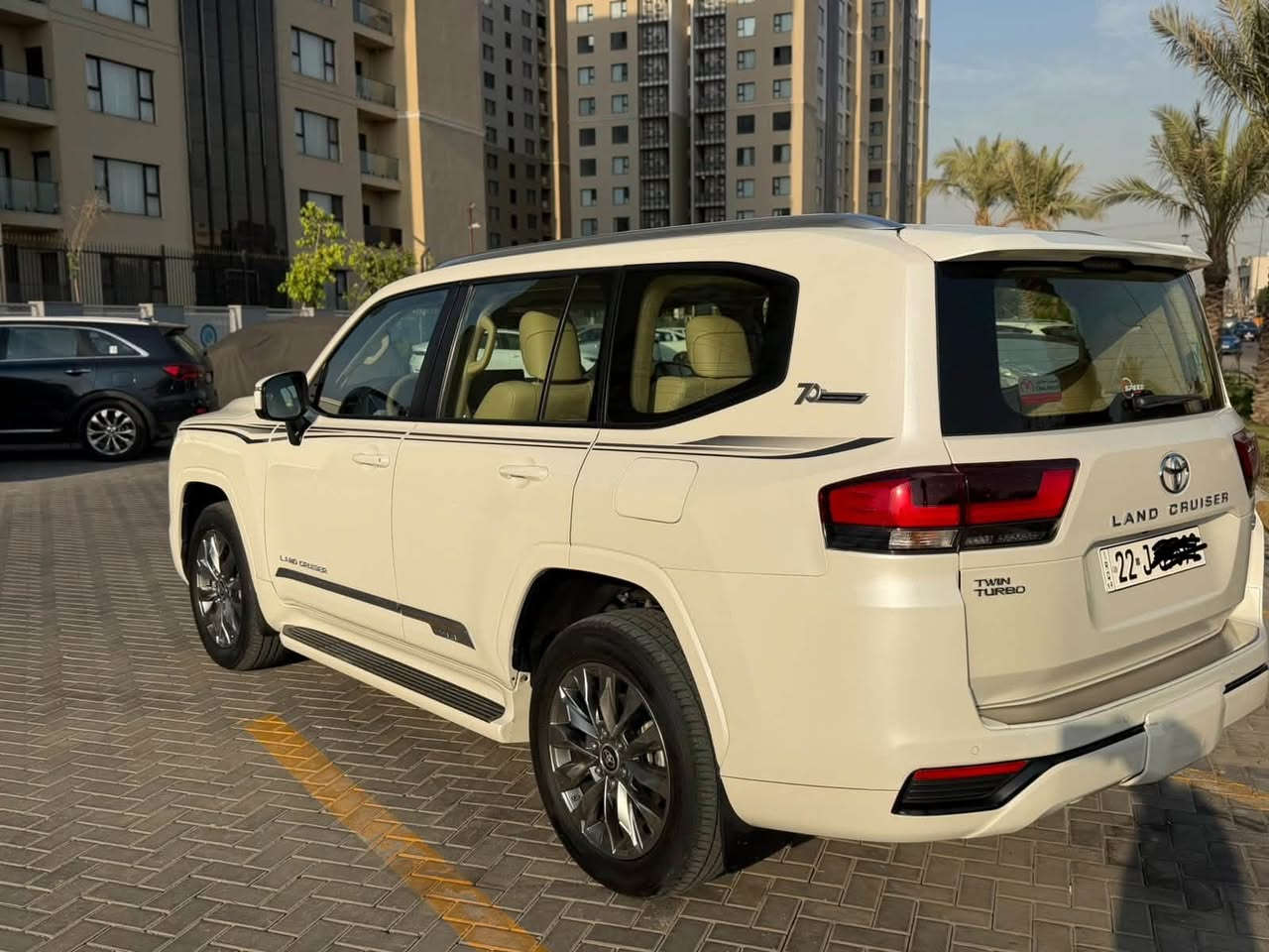 تويوتا لاندكروز 2022 ساز مكينه توين تيربو بدون فتح على وضع الشركة ماشيه 85 الف
رقم اربيل تحويل ثاني يوم 

السياره فول مواصفات 
برده خلفية 
شاشة كبيرة 
تبريد كشن 
كراسي كهرباء 
جنطه كهرباء
ماوس مود درايف 

السياره مكفوله من الصبغ والتبديل 
بيها مكانين تعديل PDR بي دي ار 

السعر 590 ورقة 

***********  

مكان السياره بغداد
