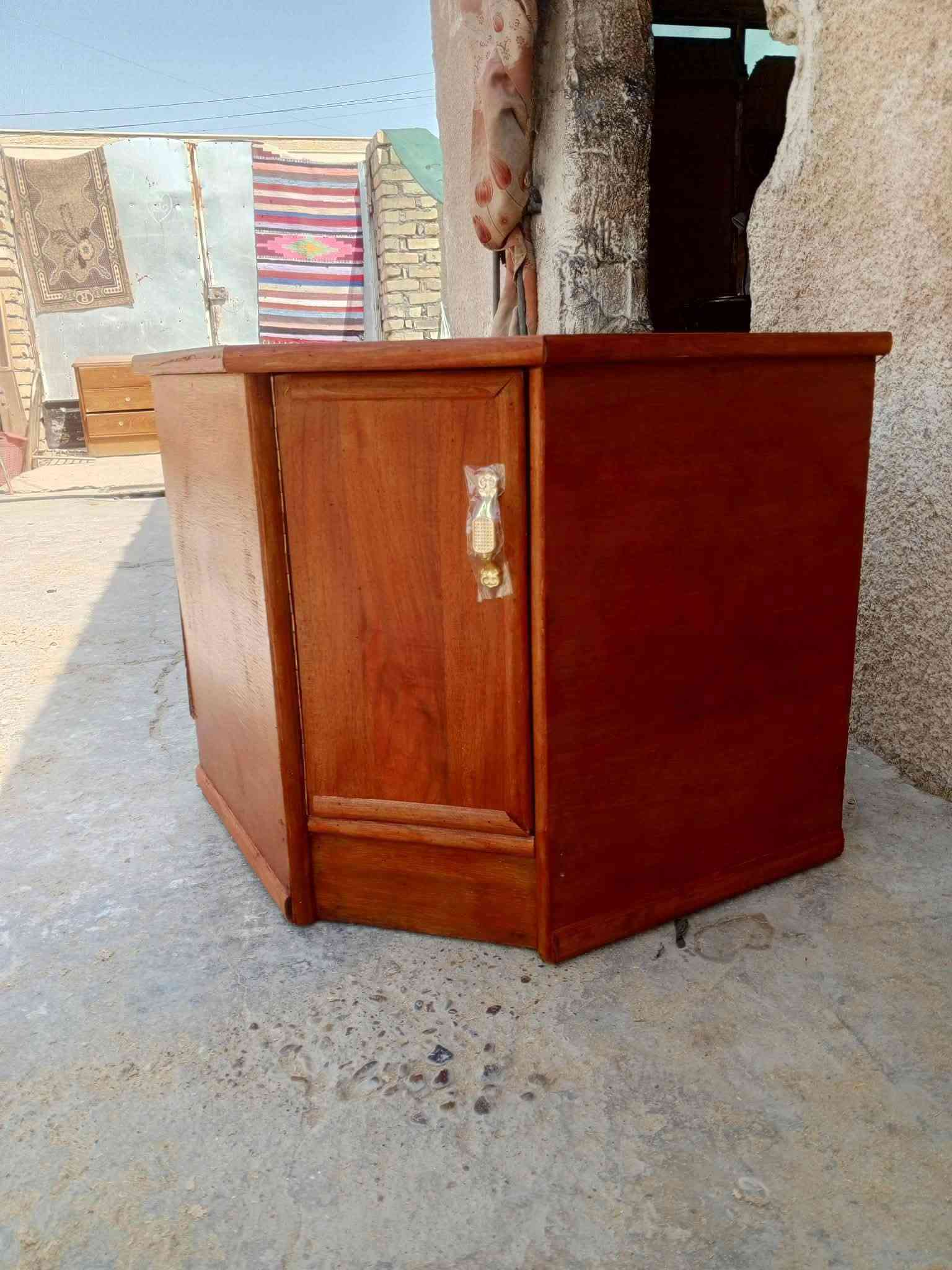 ميز طعام • مجمدة 12قدم • جرباية 162x80
