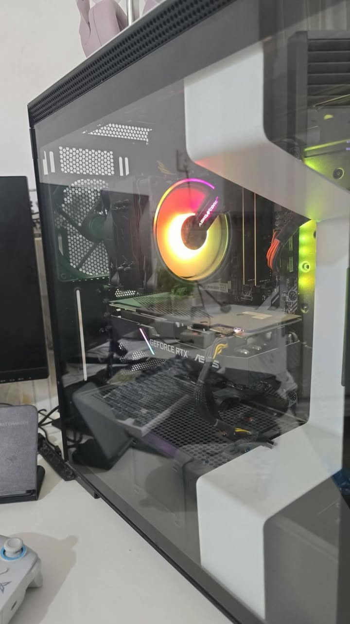 Cpu: r5 3600x
لبيع 730وبيه مجال 

Gpu: Rtx 2060 asus 8GB dual fan 

Ram: 16 GB 3200mz Corsair 

Motherboard: msi B450 tomahawk max

Cooler: cool storm

Power supply evga 700 watt 

Hard 2tb HDD

SSD 256
***********
