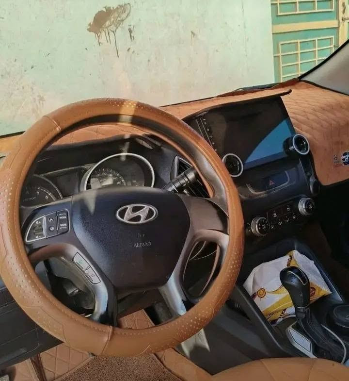 توسان موديل 15خليجي شركه عامه كفاله من عده دعاميه اماميه رقم بغداد دولي بسمي عنوان بغداد  سعر 120 بيع سريع غرض سفر ‏‪***********‬‏
