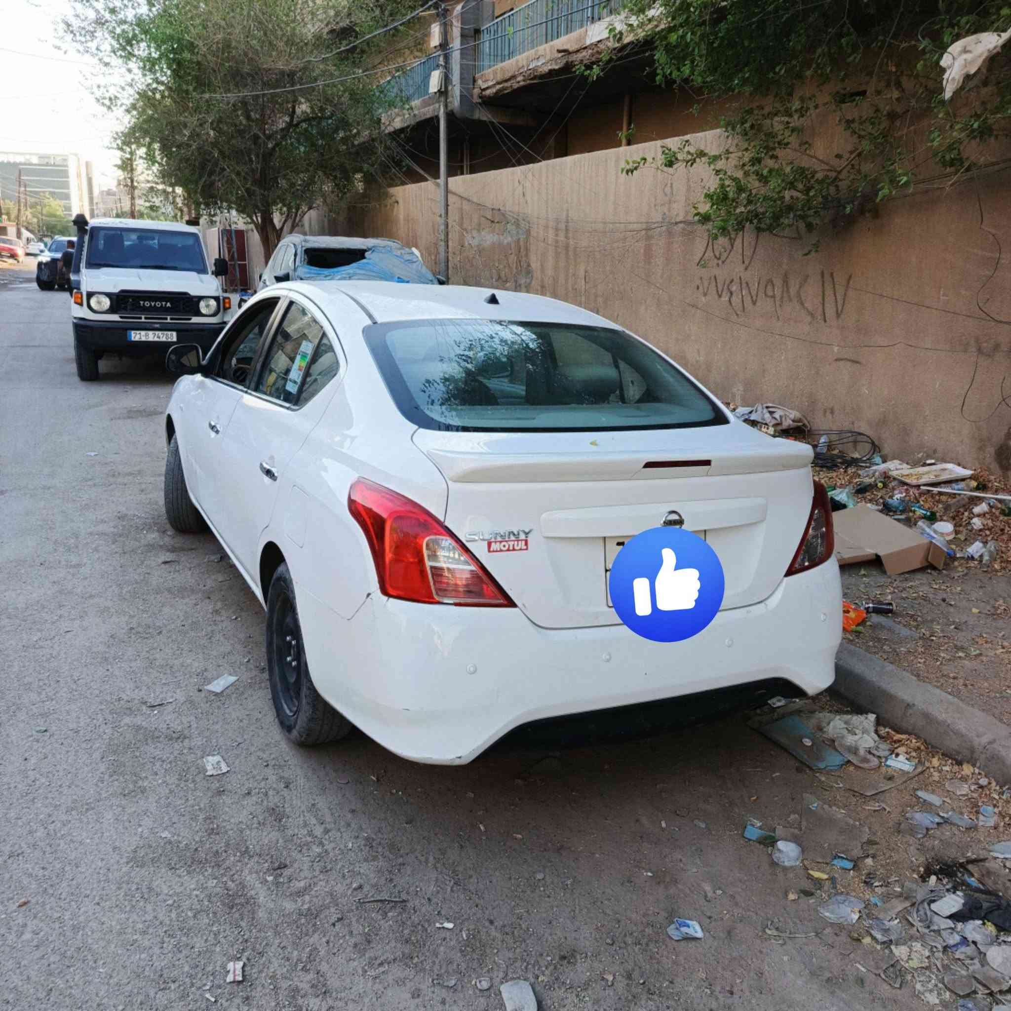 السلام عليكم نيسان سني ٢١  هندي السياره بدون قطرت صبغ 
بيه فقط شخط بل باب ممسوي عايفه 
ماشية 83 الف 
الصدر ٥٠ بل ميه 
مستعجل عل بيع سعر ٩٥ اوبيه مجال مكانه الكراده شارع ٥٢
رقم  ***********
