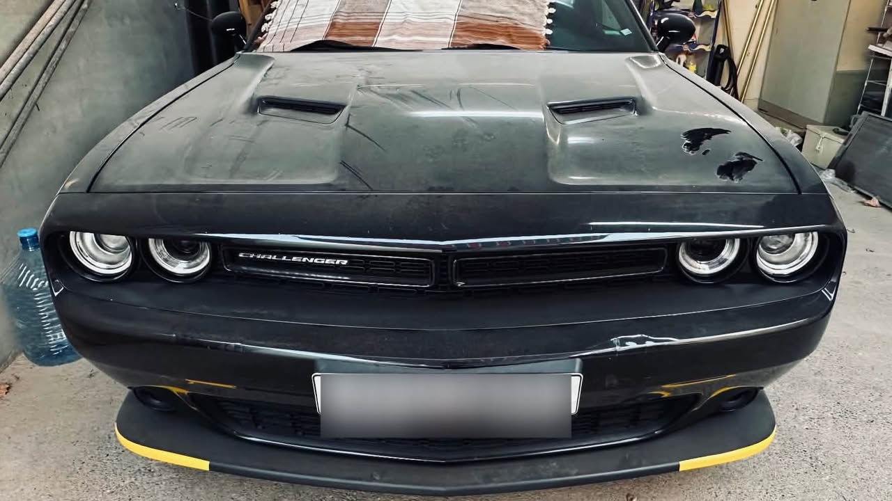 السلام عليكم
للبيع فقط 
جالنجر SXT 2023 last call
رقم سليمانية باسمي شرط التحويل 
ماشية ٤٤ الف فقط ٣٧ بامريكا و اقل من ٧ الاف داخل العراق
كير و محرك مكفول
حادث جدا بسيط شبر pdr بل جامرلغ الخلفي بدون دواخل بدون ايرباك حتى الدعاميات بلاد 
مذكور كافة التفاصيل و صور الحادث و رقم الشاصي بلمنشور
مكان السيارة كركوك
واتساب ***********
مو شراي صلي على النبي و اعبر المنشور
