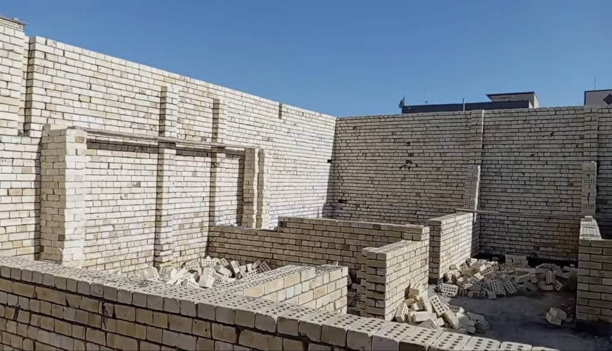 كادر بناء متفرغ للعمل في كربلاء المقدسة🧱🧱🧱
نحن كادر بناء متكامل على أتم الاستعداد لاستلام كافة أعمال البناء وبأعلى درجات الدقة والإتقان.
​مميزات وإمكانيات عملنا:
​خلفة بناء طابوق وبناء بلوك بكافة الأنواع
​نشتغل بنظام "على الدبل"
​استقامة وعدالة تامة بالوزن
​سرعة في الإنجاز مع الحفاظ على أعلى معايير النظافة
​التزام تام بالمواعيد والاتفاقات
​للاستفسار والتواصل:
***********
​نسأل الله أن يرزقنا ويرزق الجميع.
​#خلفة_بناء #بناء_طابوق #بناء_بلوك #كربلاء #كادر_بناء #مقاولات_كربلاء
