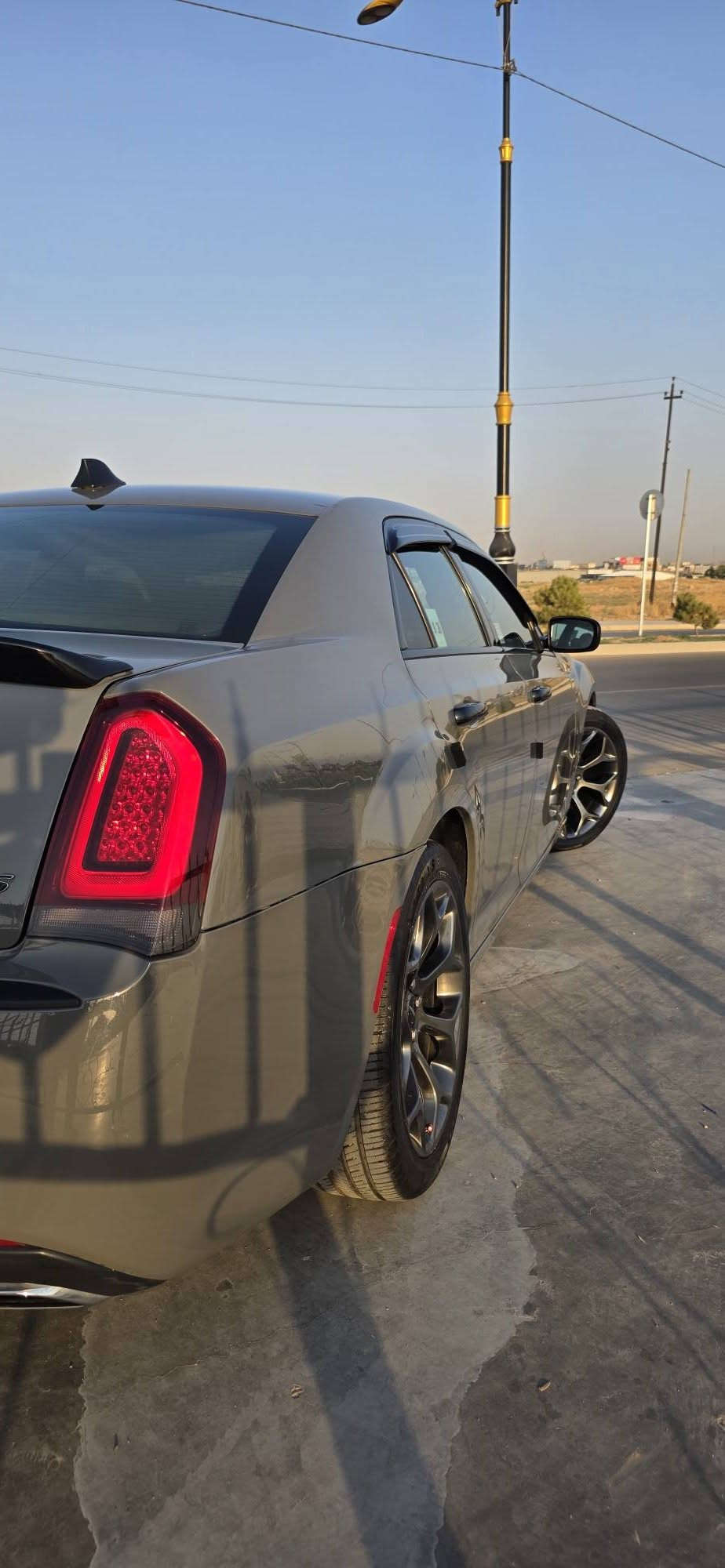 Chrysler S300
سلام عليكم اوباما 2017 للبيع
وارد كندي  سونارها بالمنشور كلير فقط✅️

ماشيه 173mi

مواصفات الS معروفة 
كشنات كهرب + تدفئة كشنات وستيرن ✅️
تشغيل عن بعد✅️
شفتات ستيرن✅️
شاشة جبيره ✅️
كير ماوس 8نمر ✅️
سماعات bose✅️
دمام خلفي ✅️
حساسات خلفيه✅️
وباقي المواصفات مالها معروفة 🤝🏻

سيارة عليها ادامة كامله من دعاميه للدعاميه  يعني مصرف دينار واحد مذب عليها ان ساء اللن
دهونات كلها جديدة ✅️
طخم حدادي جديد✅️
محرك+ كير كفااله شرط الفحص 

سيارة شرط بعد احلى من الصور تجي وتشوف بعينك 

مكاني موصل 
سعر 202 وبيه مجال 
والي تعجبه وماعندا سيارة كدامه بلاش ❤️

***********
***********
