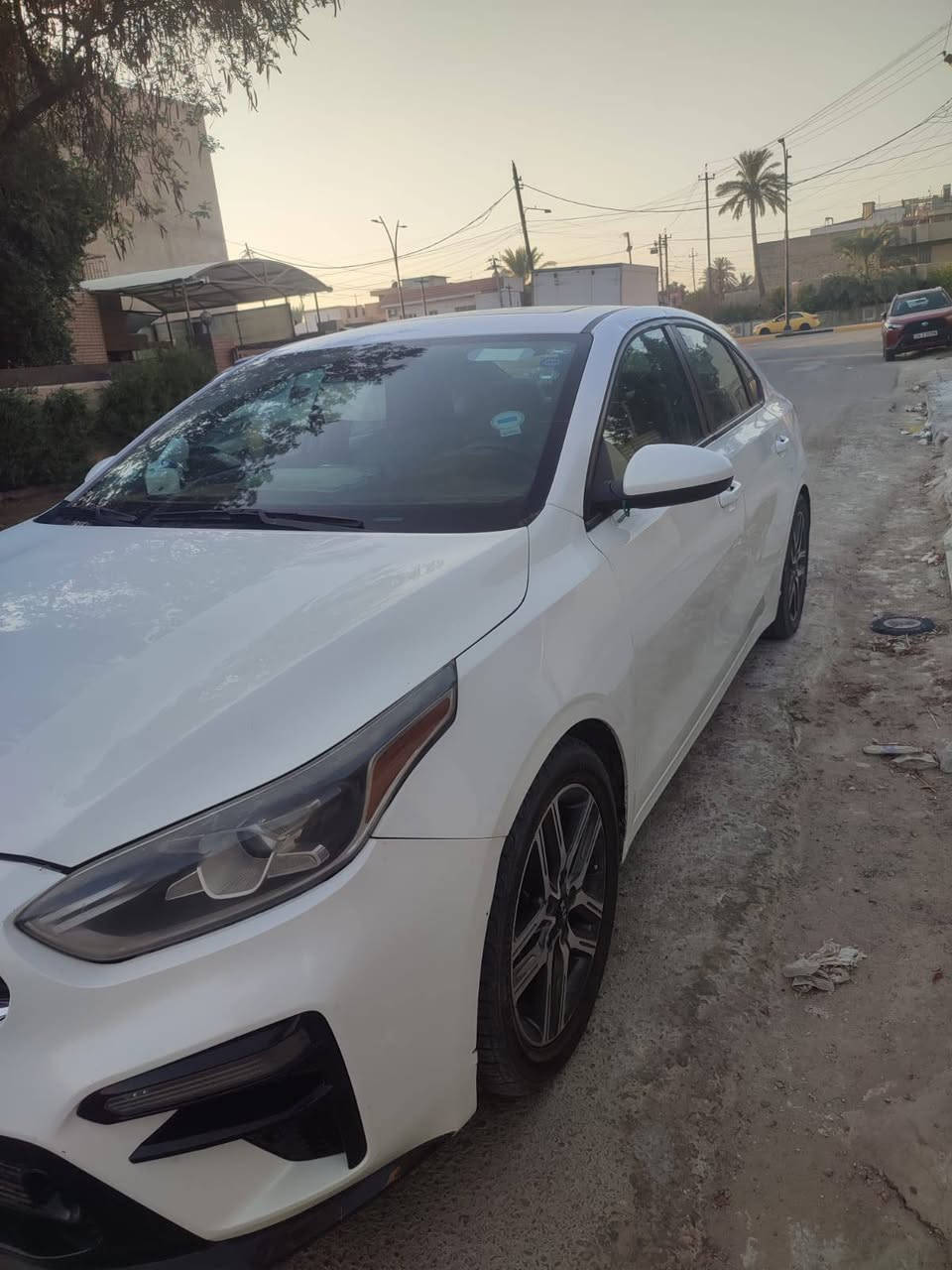 سياره كيا فورتي وارد امريكي  موديل 2019 ضرر قطعتين جاملق اليسرى الامامي بجاملق الورا بيها بارد 
تبريد شغال 
محرك 2000مكفول 
كير مكفول 
سعره 140
رقم.  ***********
العنوان صلاح الدين الدجيل
