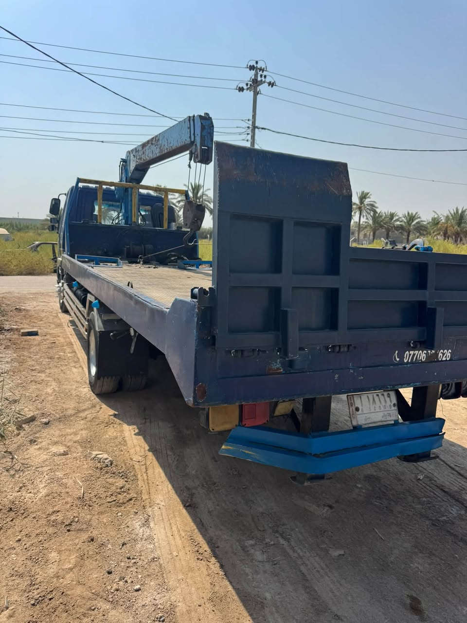 للبيع فوزه بزون موديل 98 رقم نجف مكينه 17 كرين سوبر زت  سلايتين بدي نزال ياباني 6 متر تخم تاير جديد دوشمه جديد السياره جاهزه للعمل ***********

