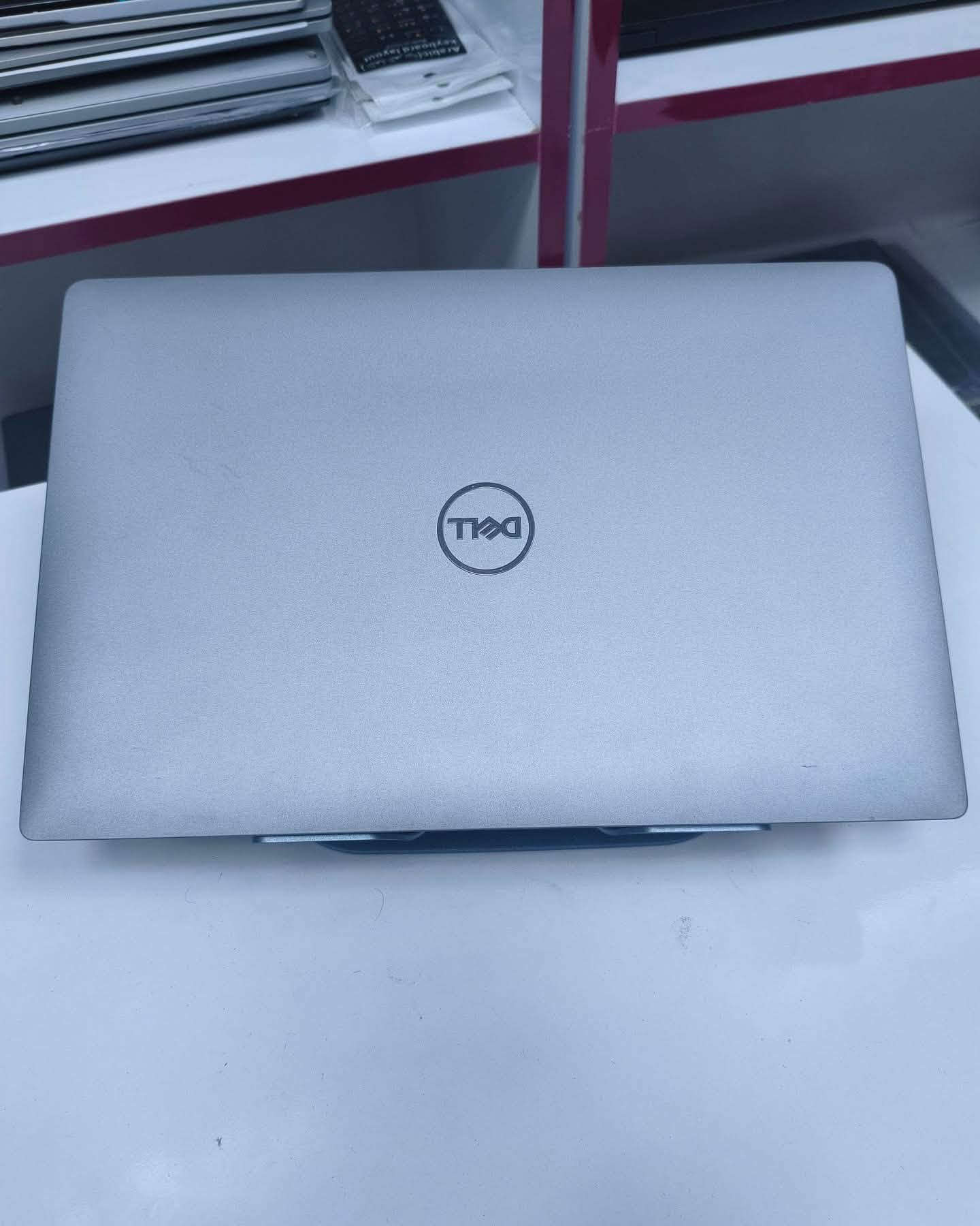 ديل Latitude 5420 • شاشة لمس ١٤ بوصة • كور i7 الجيل ١١