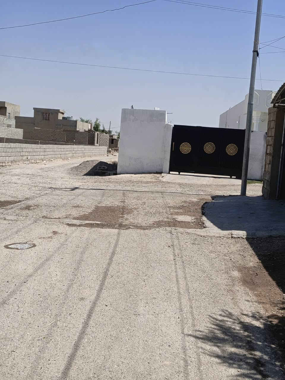 إسلام عليكم توجد قطعت أرض مساحته 200متر وأصله تبليط مكانه العلم قرية الشهيد عبدالله إجباره
***********
إسلام عليكم توجد قطعت أرض مساحته 200متر وأصله تبليط مكانه العلم قرية الشهيد عبدالله إجباره

