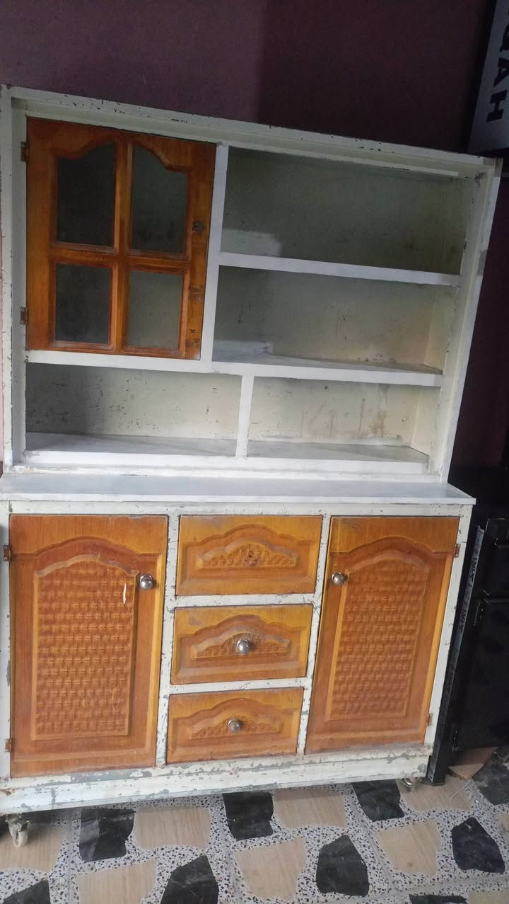 السلام عليكم 
اثاث منزلي للبيع 
غرف نوم & كاونترات & ثلاجات
بيع و شراء  يوجد مراوس كاونترات قديم ب جديد
اي شي عندك تعال خاص 
او الاتصال ***********
***********
كركوك حي النصر شارع مركز عروبه

