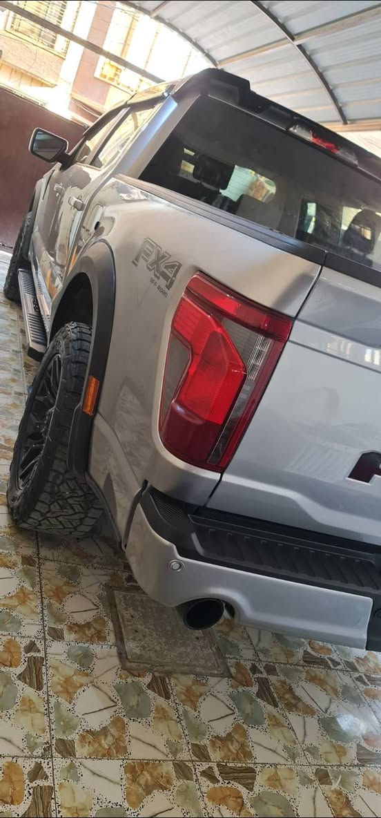 بيع او مراوس
فورد 24 فورويل بجم كبس بدون ايرباك محرك V6 توين تيربو المرغوب ماشيه فقط 23  حادث جاملغ البدي مبدل ببلادي والباب نص فولSTX السياره مصروف عليه من ترفيع ونفخات رابتر وسبايدر ومطريات ونضام اكزوز دبل صالنصه رايدها 315 مكان بغداد
***********
***********

نص مكتوب في الصور:
- Ford F150 - 2024
- NJ
- Lot 68695025
- Chassis No. 1FTEW2LP2RFA28336