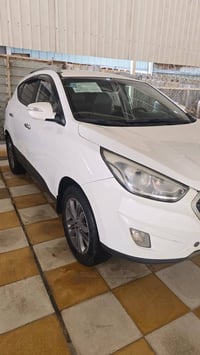 للبيع توسان موديل 14 كفاله عامه سياره بيها باردات بسيطات 07758961015