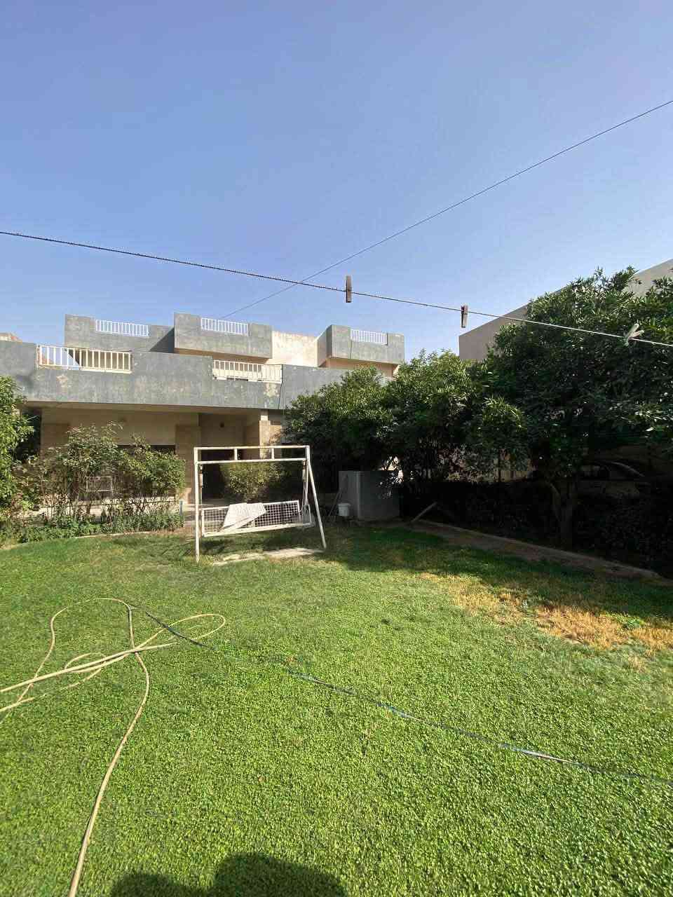 دار للبيع او مراوسسس حسب القناعه 

حي البريد     2 فرع ع الشارع العام

المساحة 630 متر واجهة 20 متر 

سند طابو ملك صرف - سند حديث 

الدار حساب ارض صالح للسكن 

الاسعار تلكرام - https://t.me/alomran_mosul

للاستفسار اكثر مراجعة مكتب العمران سايدين التعليم

***********
***********
