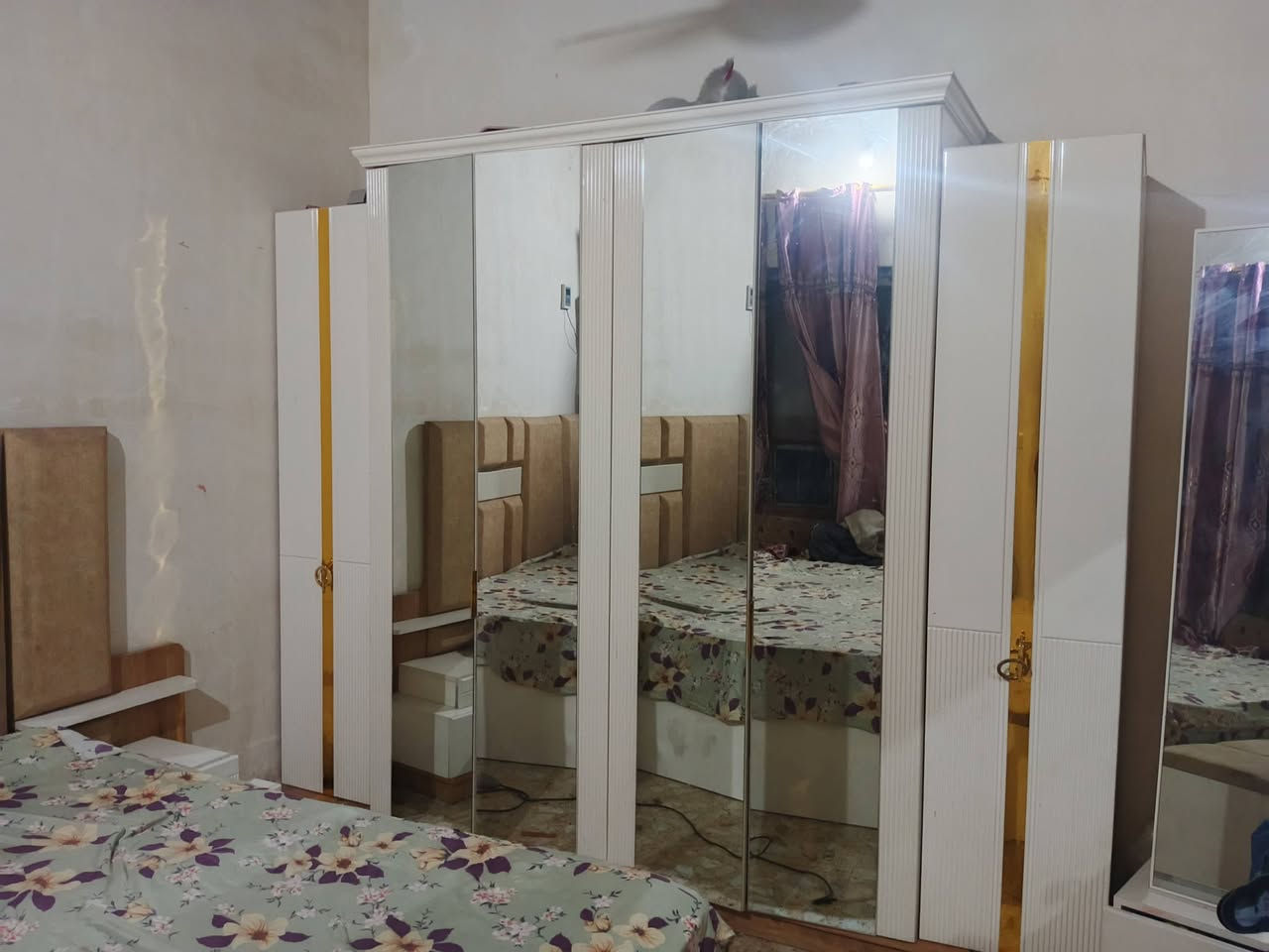 غرف نوم 9قطع للبيع نضيفه كلش اي عيب مبيها للتواصل 
***********
