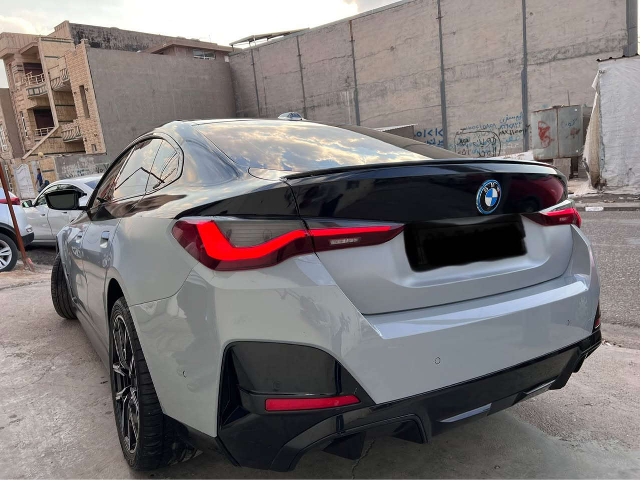 BMW i4 e drive 35 2024 M

🚘 BMW i4 eDrive35 2024 | بۆ فرۆشتن

⚡ مواسەفات:
• BMW i4 eDrive35
• ساڵی 2024
• تەواو کارەبایی ⚡
• موتورێکی کارەبایی
• هێز: نزیکەی 282 HP
• گێڕ: ئۆتۆماتیک
• Drive: Rear-Wheel Drive (RWD)
• باتری: 81.5 kWh usable
• مەودای شارژ: تا نزیکەی 430 km بە پێی شێوازی لێخوڕین و کەشوهەوا
• شارژی AC و DC
• پشتگیری DC Fast Charging
• شاشەی سەرەکی 14.9”
• شاشەی درایڤەر 12.3”
• BMW iDrive
• Apple CarPlay / Android Auto
• Bluetooth
• کامێرای پشتەوە
• Parking Sensors
• Electric Parking Brake
• Auto Hold
• Driving Modes: Comfort / Sport / Eco Pro
• فرمانی Multifunction
• سەندەلی پێشەوەی کارەبایی
• سیستەمی Climate Control
• Sunroof
• سیستەمی پاراستنی BMW و Safety Systems

🛠️ دۆخی سەیارە:
تەنها دعامی پێشەوە بۆ یاغە زیانی هەیە.
ئێرباگ سوکە و شان تەقیوە، سیستەمەکەش هەیە.

🔢 VIN: WBY43AW06RFS25571

💰 نرخ: 350$

📞 پەیوەندی:
***********
***********

⸻

🇮🇶 BMW i4 eDrive35 2024 – للبيع

⚡ المواصفات:
• BMW i4 eDrive35
• موديل 2024
• كهربائية بالكامل ⚡
• محرك كهربائي
• القوة: حوالي 282 حصان
• ناقل حركة أوتوماتيك
• دفع خلفي RWD
• بطارية 81.5 kWh usable
• مدى الشحن يصل إلى حوالي 430 كم حسب القيادة والطقس
• شحن AC و DC
• دعم الشحن السريع DC
• شاشة وسطية 14.9 إنش
• شاشة سائق 12.3 إنش
• نظام BMW iDrive
• Apple CarPlay / Android Auto
• Bluetooth
• كاميرا خلفية
• حساسات اصطفاف
• فرامل يد كهربائية
• Auto Hold
• أوضاع قيادة Comfort / Sport / Eco Pro
• مقاعد أمامية كهربائية
• Climate Control
• فتحة سقف
• أنظمة أمان ومساعدة من BMW

🛠️ حالة السيارة:
الضرر في الدعامة الأمامية فقط للصبغ، مع ضرر بالإيرباغ والجانب حسب الحالة المذكورة.

🔢 رقم الشاصي VIN: WBY43AW06RFS25571

💰 السعر: 350$

📞 للاتصال:
***********
*********** أربيل, العراق
