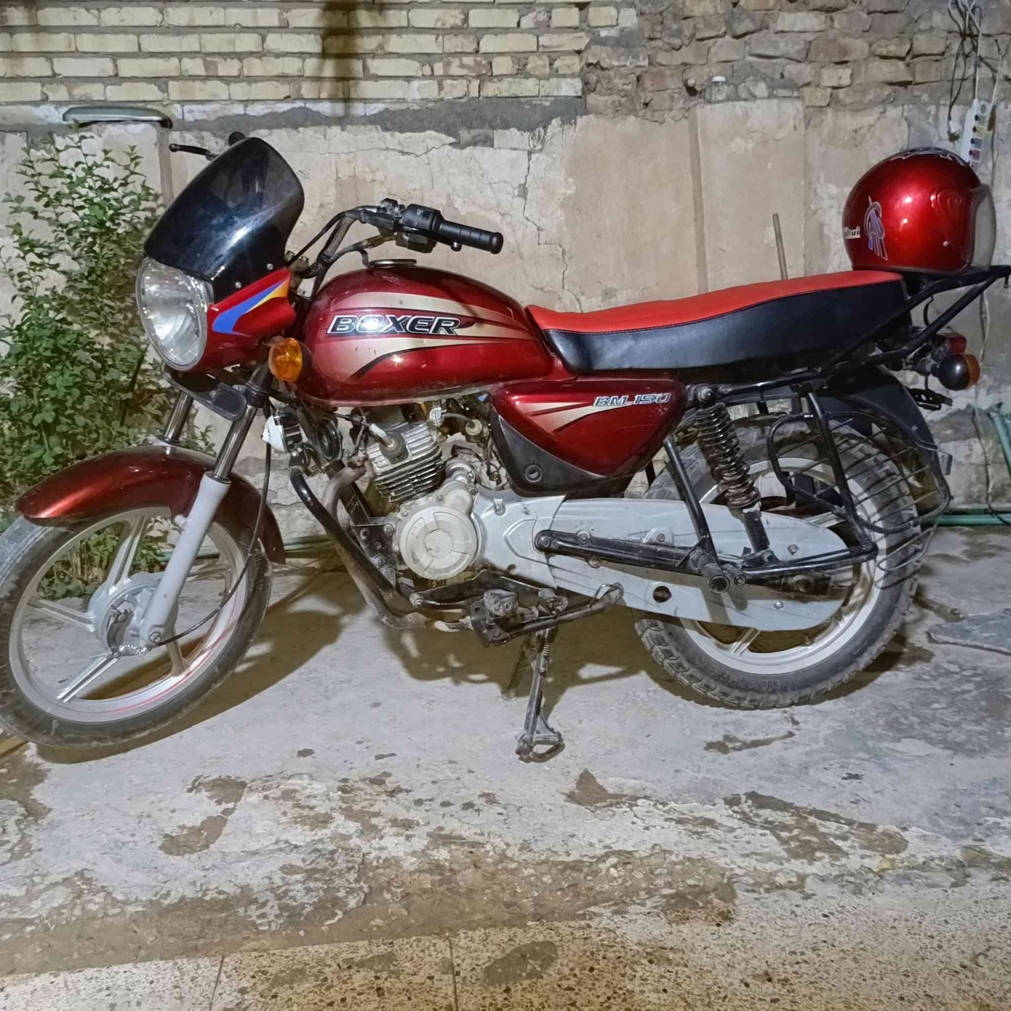 بوكسر موديل 18 كهربائيات كلهة شغاله مكينه لا تبخير ولا تنقيص شلعه ومعدل اوراق ضايعه اتكفل سرقه وعشاير السعر 750 وبيهة مجال بغداد لحسينيه راشديه ***********
