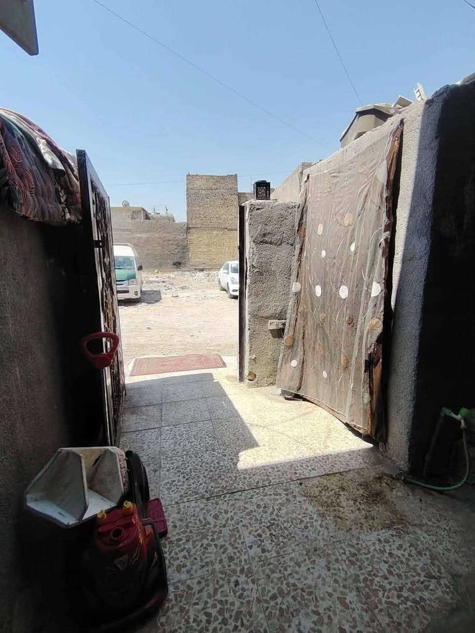 السلام عليكم  بيت ليجار 100 متر
 
طابق و نص 2عرفة و مطبخ  و استقبال 

 
البيت كامل مكمل

ا  وصالة فوك 

    العنوان

بغداد الزعفرانيه  شارع الكهرباء شارع 

سكلت ابو سعد المالكي 

تفاصيل اكثر اتصل ***********

عدم ذكر السعر بسبب. النفس الضعيفة
