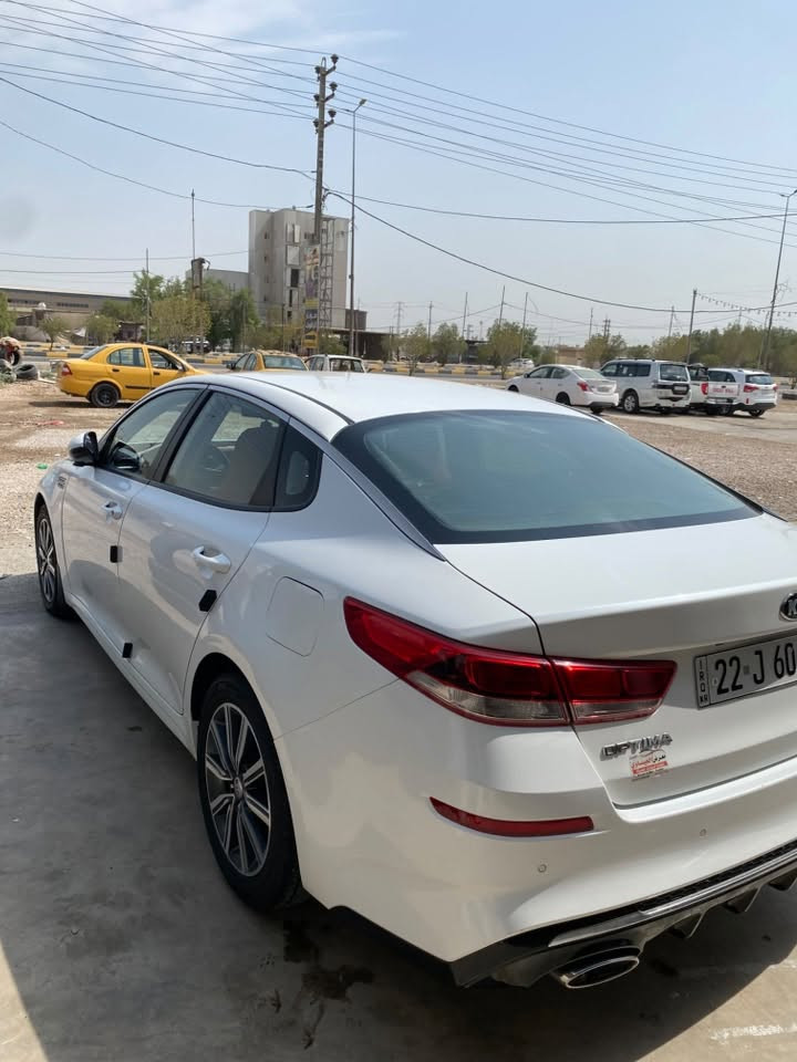 السلام عليكم 
للبيع كيا اوبتما خليجي موديل ٢٠١٩
نص مواصفات السياره جديده حيل وكفاله عامه عده ملاحظتين بسيطات عنوانها ديوانيه والسعر اتصال ع الرقم 
***********
