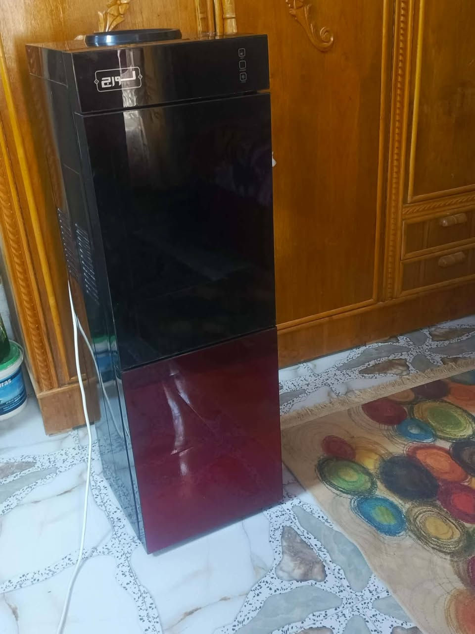 براد بارد وحار وبيه ثلاجه جديد سعره ١٥٠ وبيه مجال ***********
