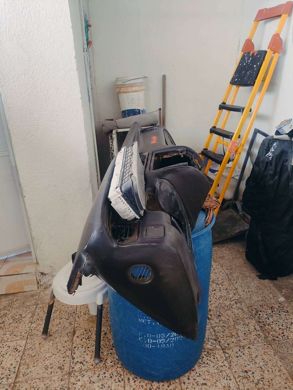 سلام عليكم من رخصت مدير الكروب عندي دشبول سياره بطه وستيرن  كامل
وقطعت تبريد الخلفي للبيع شراي يجيني يتصل على رقم ***********
عنواني بصره كرمت علي

