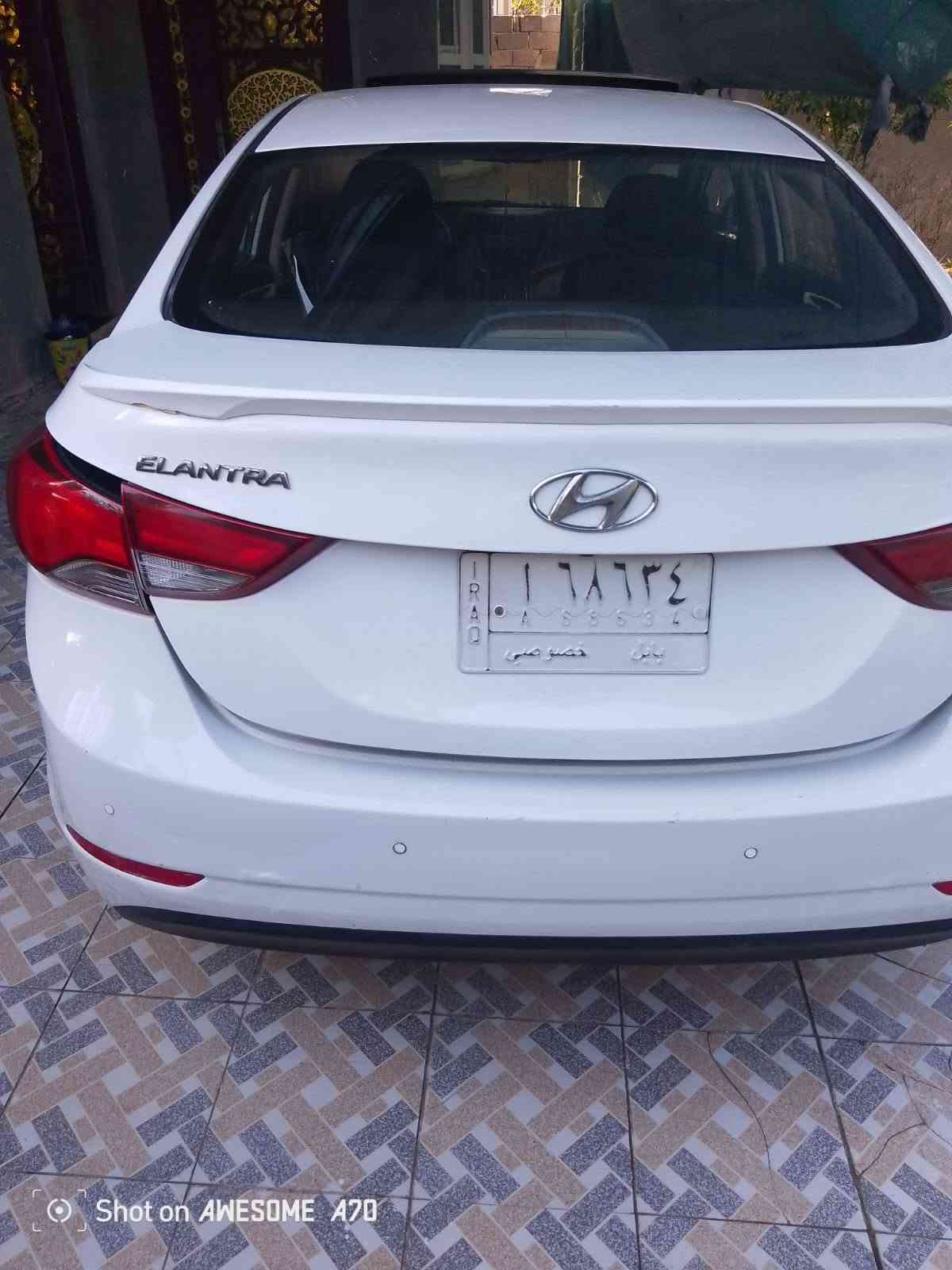 عليكم النترا 2015 خليجي رقم بابلانظمه الصراف البانزين.تبريد ثلاث قطع امامي وخلفي والجكمجة.المسند متحرك . يدات نيكل .مري شفط  لايت لد ....اخوان السيارة فول مواصفات كفاله من مكينه وكير وحداديه تخم تاير السبير مانازل بعده جديد  موصفات فتحه سقف .شاشه اصليه .ثلاث نظيفه بيها فقط شبر صبغ بدايت الجاملغ الامامي  اثر شخط بسيط  مكانها بالحلة الشراي يتصل ويدلل ***********

نص مكتوب في الصور:
- Shot on AWESOME A70