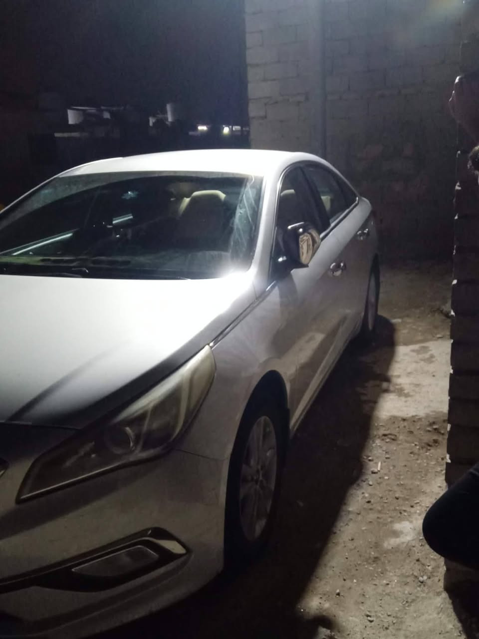السلام عليكم شباب عندي سوناتا خليجي 2016 مكينة 2400 دوش مواصفات تحكم ستيرن شاشة زغيرة كامرة دوارة مري شفط حساسات تبريد قطعتين سيارة بدون حادث بيهة قطع صبغ أثر جراد غير هاذة مكفولة كفالة عامة للبيع او مراوس حسب القناعة السعر 120 وبيهة مجال مكاني بغداد الزعفرانيه الاتصال ***********
