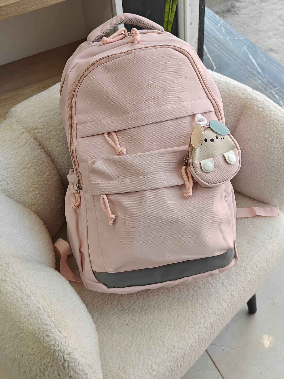 🎒 حقيبة مدرسية حجم كبير 💗💜🖤
عملية وواسعة، مناسبة للمدرسة وتكفي كل مستلزماتچ 📚✨
• الحجم كبير وواسع.
• تحتوي على 4 سحابات و6 خانات.
• القماش ضد الماء 💧
• الظهر مبطن بالإسفنج لراحة أكثر.
🎨 الألوان المتوفرة:
🖤 الأسود
💗 الوردي
💜 البنفسجي
💰 السعر: 18 ألف فقط
🚚 التوصيل لجميع محافظات العراق: 5 آلاف

📸 التصوير حقيقي من داخل المحل 🌱
للطلب والاستفسار دزولنا خاص 🤍
