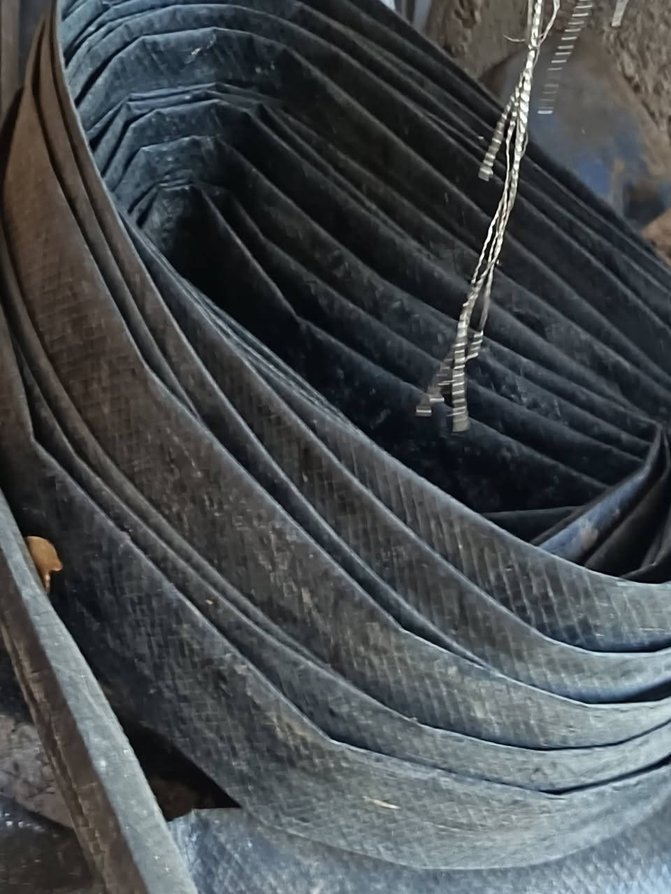 السلام عليكم غطاس مستعمل للبيع ٣انج مع صونده ٩٠ متر سعره ب١٠٠ الف قفل مكاني بغداد منشأة نصر *********** /***********
