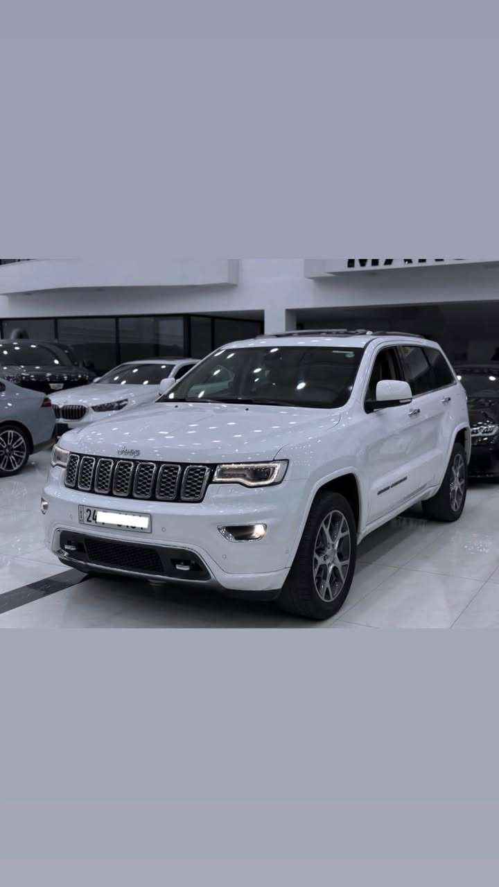 jeep grand cherokee overland
جيب كراند شيروكى  وكالة(هارلم)✅
بدون دعم بدون صبغ 
 السعر جوء صوق بلاشش ( 253$ )🔥🔥🔥
موديل (2019) 6 سلندر - محرك 3.6L
مواصفات (اوفرلاند) 1/1
١٥٠ الف كيلو ماشيه
سقف بانوراما - اوتو هولد 🚦
رادار امامي و خلفي - حساسات امامي و خلفي🅿️
كشنات جلد و كهربائيه 
كشنات تدفة و تبريد❄️🔥
تشغيل عن بعد - صندوق شفت✅
سيارة جك - اصعد و انزل⬆️⬇️
مكان السيارة - زاخو
رقم تلفون + واتساب☎️ 📞  
***********
